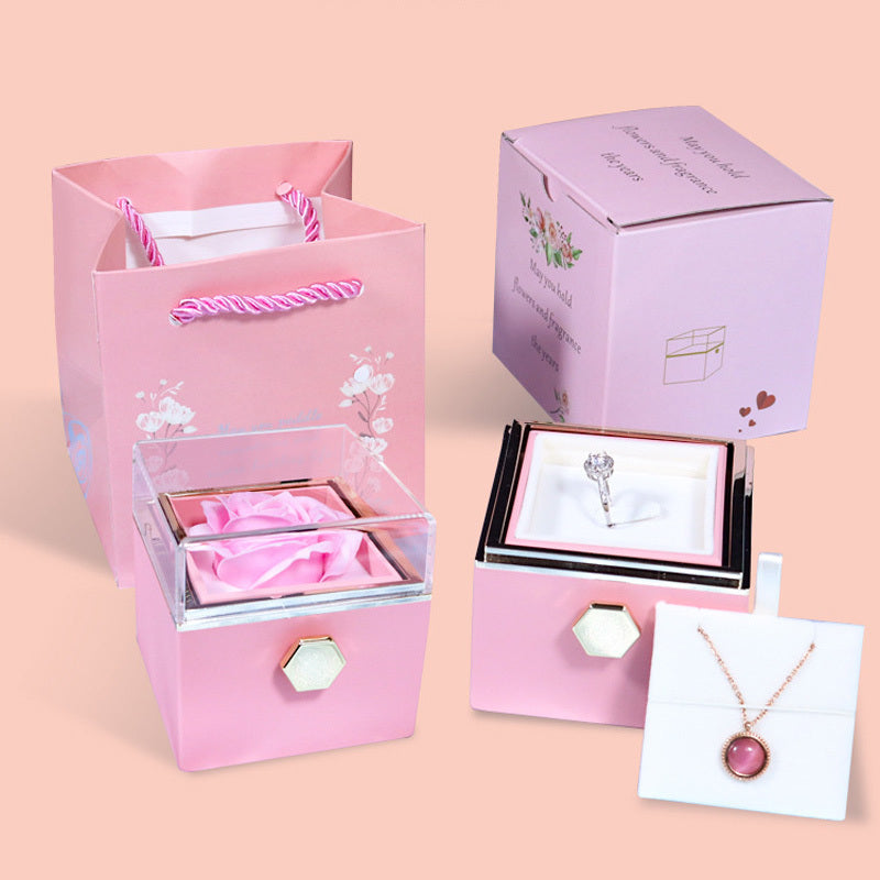 Coffret à bijoux décoré d'une rose éternelle